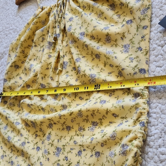 Forever 21 Yellow Ditsy Floral Mini Dress side ruching ruffle hem cami Sz S NWT - Picture 12 of 15